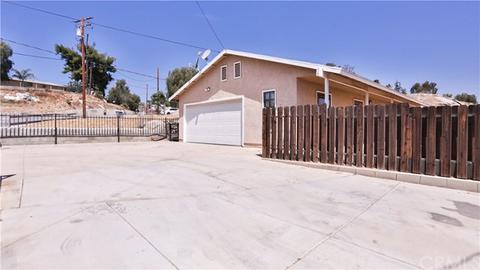 1074 Navajo Rd, Perris, CA 92570 photo 3