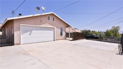 1074 Navajo Rd, Perris, CA 92570 photo 2
