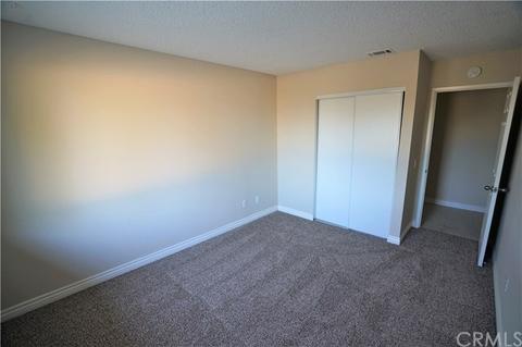 743 W Grove St, Rialto, CA 92376 photo 9