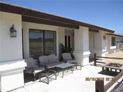 8119 Del Ct, Phelan, CA 92371 photo 3