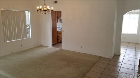 17078 Lakepointe Dr, Riverside, CA 92503 photo 4