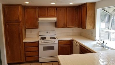 17078 Lakepointe Dr, Riverside, CA 92503 photo 2
