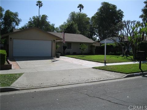 2907 Winifred St, Riverside, CA 92503 photo 2