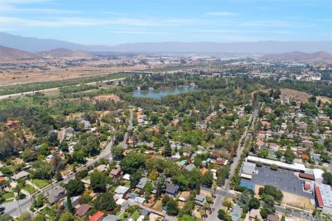 4426 4th St, Riverside, CA 92501 photo 41