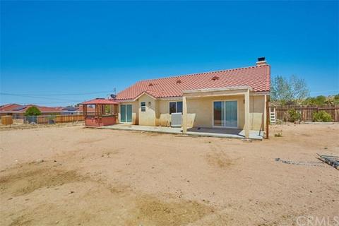 22429 Yamaha Way, Apple Valley, CA 92307 photo 4
