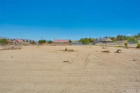 22429 Yamaha Way, Apple Valley, CA 92307 photo 3