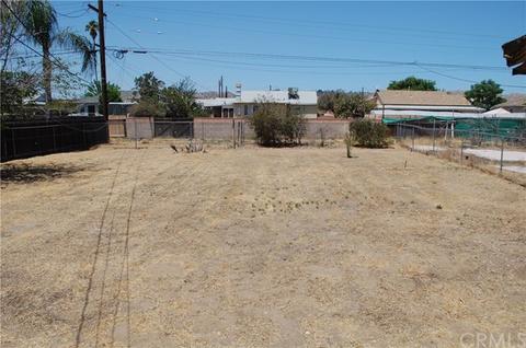 1074 Davids Rd, Perris, CA 92571 photo 14