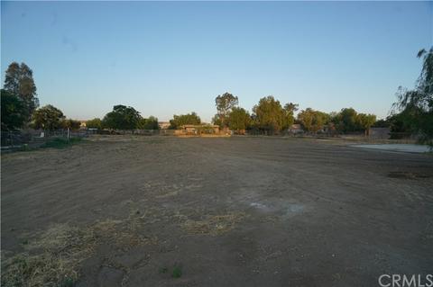 2471 Wilson Ave, Perris, CA 92571 photo 4