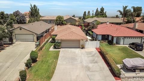 14278 Moonridge Dr, Riverside, CA 92503 photo 2