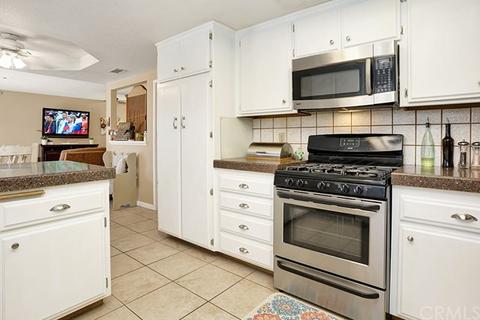 14278 Moonridge Dr, Riverside, CA 92503 photo 8