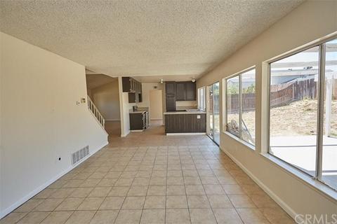 850 Wedgewood Ct, Rialto, CA 92376 photo 8