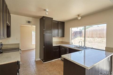 850 Wedgewood Ct, Rialto, CA 92376 photo 11