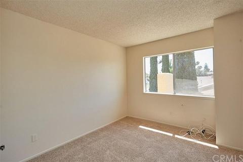 850 Wedgewood Ct, Rialto, CA 92376 photo 21