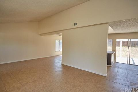 850 Wedgewood Ct, Rialto, CA 92376 photo 5