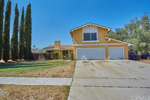 850 Wedgewood Ct, Rialto, CA 92376 photo 3
