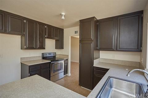850 Wedgewood Ct, Rialto, CA 92376 photo 10