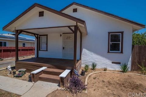 1829 Spring Garden St, Riverside, CA 92507 photo 3