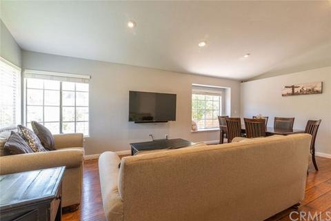 3137 Nutmeg Dr, Corona, CA 92882 photo 2