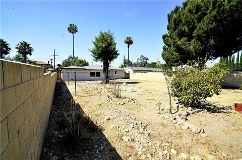 17426 Holly Dr, Fontana, CA 92335 photo 9