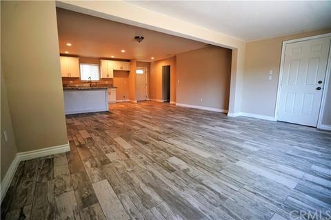 17426 Holly Dr, Fontana, CA 92335 photo 5