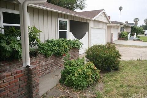201 E Van Koevering St, Rialto, CA 92376 photo 2