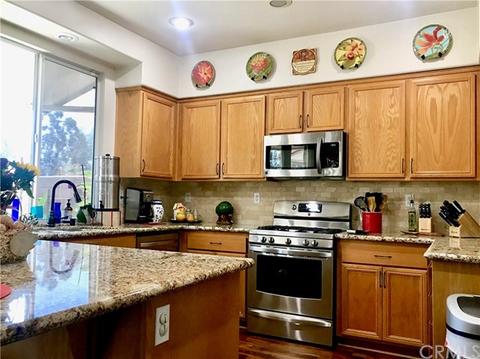 7533 Bear Creek Dr, Fontana, CA 92336 photo 8