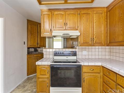 3449 Sunnyside Dr, Riverside, CA 92506 photo 11