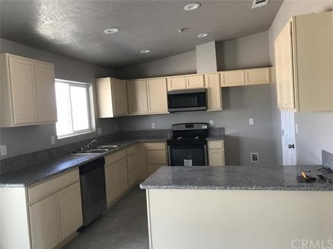 15873 Willow St, Hesperia, CA 92345 photo 8