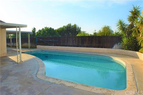 2825 Arlington Ave, Riverside, CA 92506 photo 2