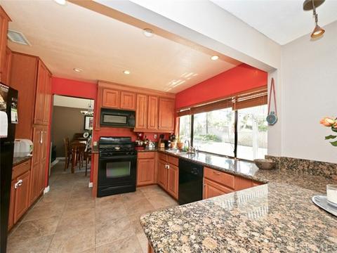 6592 Whitman Ct, Riverside, CA 92506 photo 9