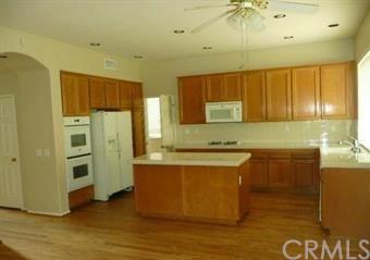 7399 Glen Oaks Rd, Highland, CA 92346 photo 3