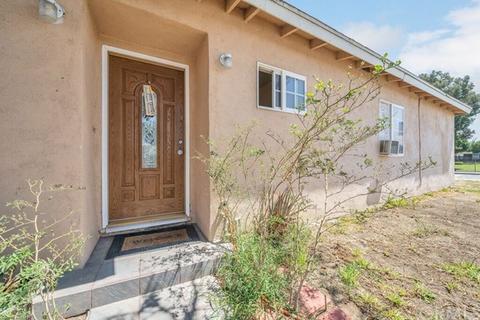 1300 Tejon Ave, Colton, CA 92324 photo 4