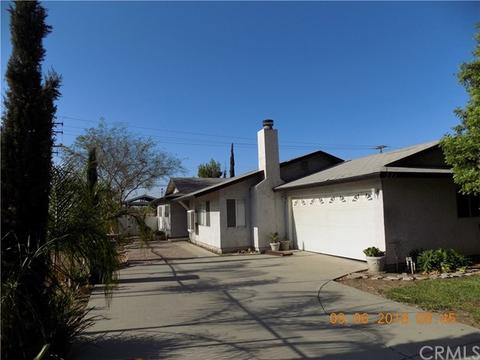 271 E 7th St, Perris, CA 92570 photo 2