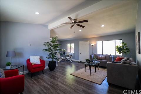 630 E King St, Rialto, CA 92376 photo 5
