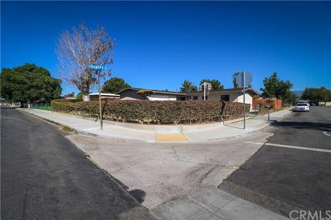 630 E King St, Rialto, CA 92376 photo 3