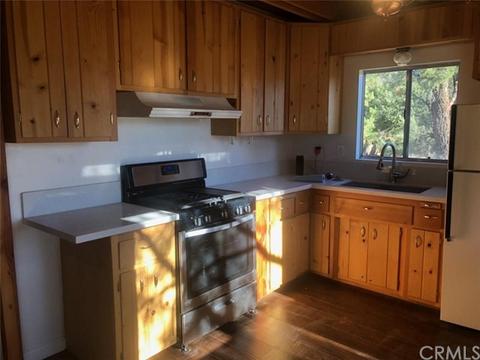 1503 Baldwin Lake Rd, Big Bear City, CA 92314 photo 2