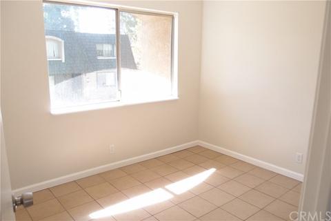10524 White Oak Dr, Riverside, CA 92505 photo 8