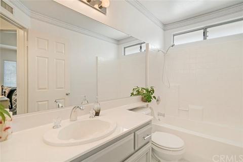 6532 Westview Dr, Riverside, CA 92506 photo 29