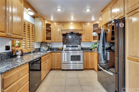 2972 Summerfield Ln, Riverside, CA 92503 photo 2