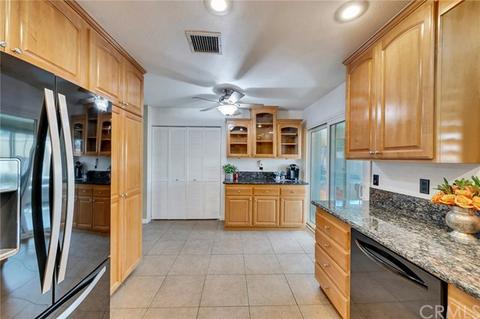 2972 Summerfield Ln, Riverside, CA 92503 photo 10