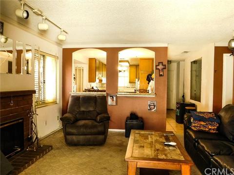 1020 Jacaranda Rd, Colton, CA 92324 photo 6