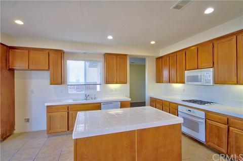 106 Saddleback Way, Perris, CA 92570 photo 6