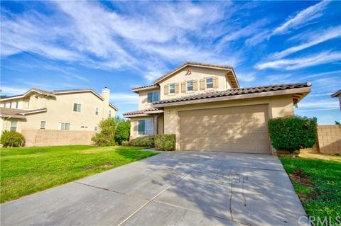 106 Saddleback Way, Perris, CA 92570 photo 2