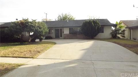 27445 Stratford St, Highland, CA 92346 photo 1