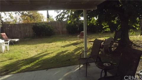 27445 Stratford St, Highland, CA 92346 photo 3