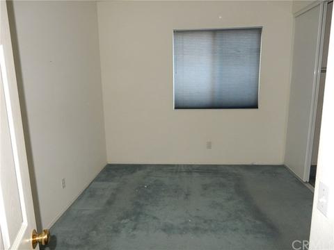 6631 Ohare Ct, Fontana, CA 92336 photo 5