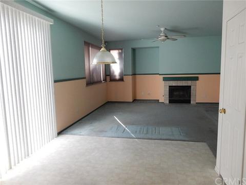 6631 Ohare Ct, Fontana, CA 92336 photo 2