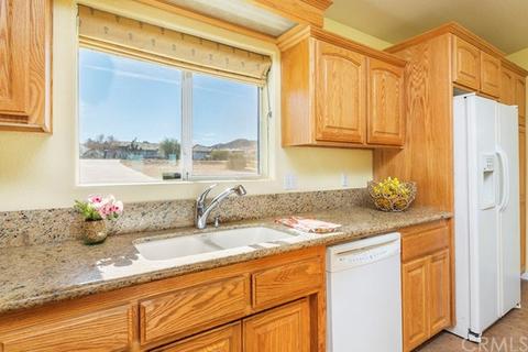 58398 Juarez Dr, Yucca Valley, CA 92284 photo 15