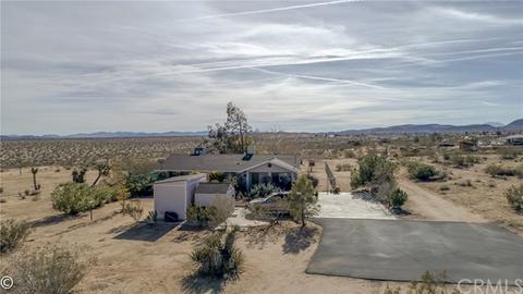 56789 Handley Rd, Yucca Valley, CA 92284 photo 2