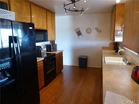 129 Fortuna St, Yucca Valley, CA 92284 photo 4